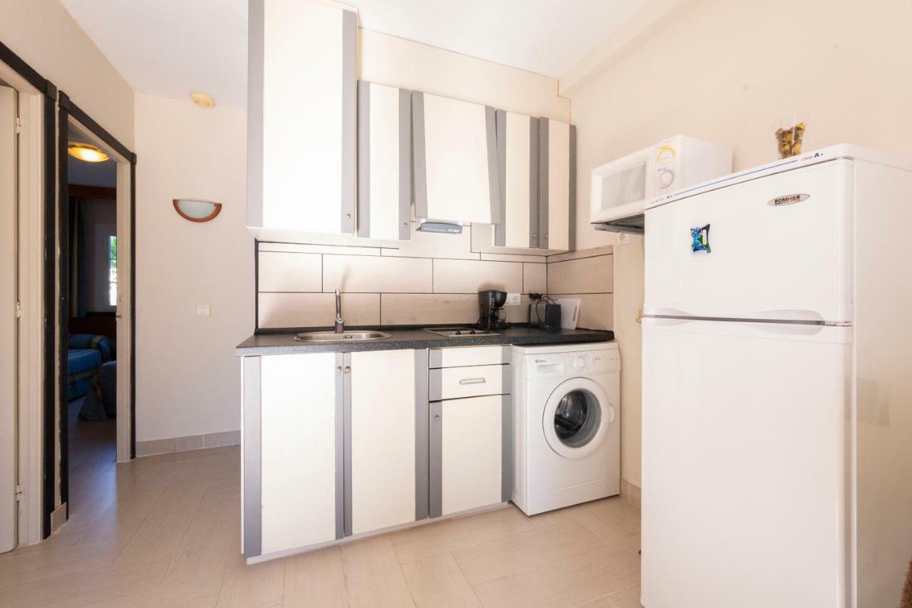 Apartamento En Cala´N Bosch - Cap D´Artrutx Appartamento Esterno foto